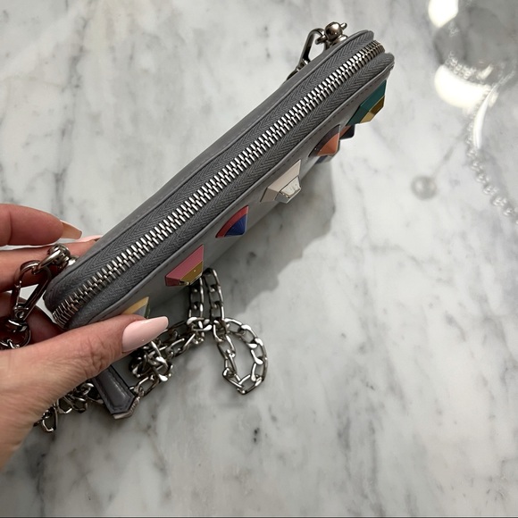 FENDI 
Vitello Liberty Studded Zip Around Wallet on chain woc - Picture 8 of 8